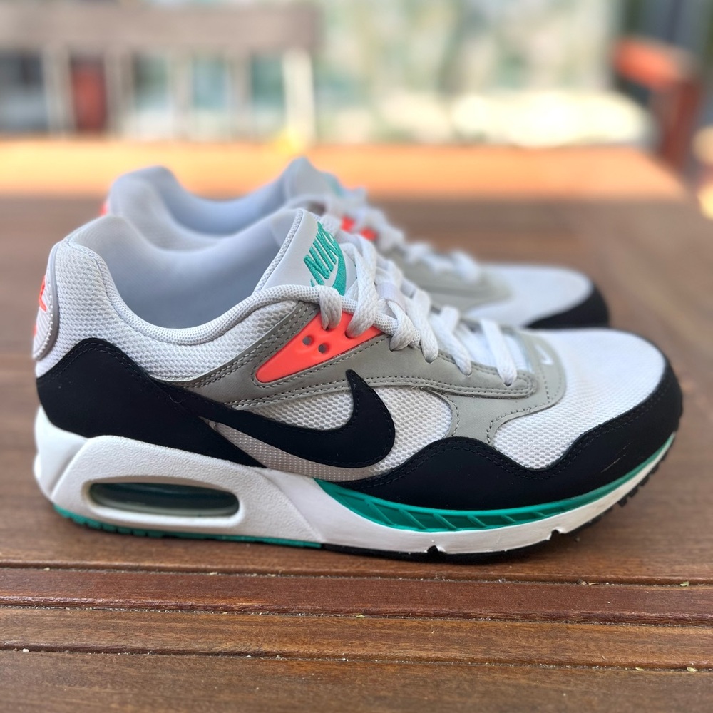 Women’s Nike Air Max Correlate